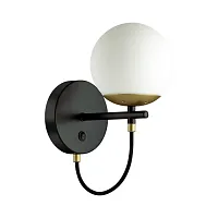 Бра с выключателем Moderni 5212/1W Lumion белый 1 лампа, основание чёрное в стиле современный 