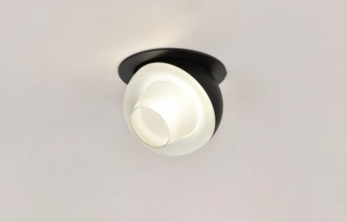 Светильник точечный LED Mantova OML-103019-08 Omnilux чёрный 1 лампа, основание чёрное в стиле современный 