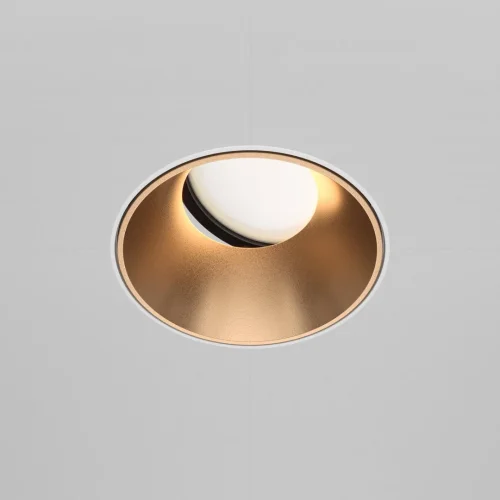 Светильник точечный Share DL051-U-2WMG Maytoni белый золотой 1 лампа, основание белое в стиле современный хай-тек для затирки фото 4