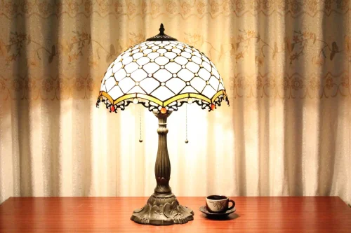 Настольная лампа Тиффани European OFT922 Tiffany Lighting разноцветная коричневая бежевая 2 лампы, основание коричневое металл в стиле тиффани орнамент фото 3