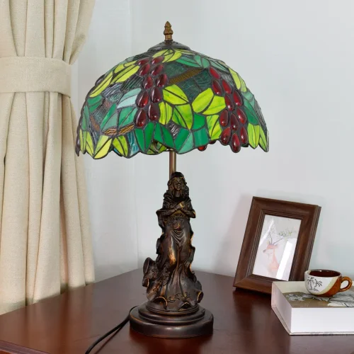 Настольная лампа Тиффани Grape OFT872 Tiffany Lighting разноцветная красная зелёная 1 лампа, основание коричневое металл в стиле тиффани девушка виноград фото 3