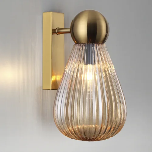 Бра Elica 5402/1W Odeon Light янтарный на 1 лампа, основание золотое в стиле современный  фото 4